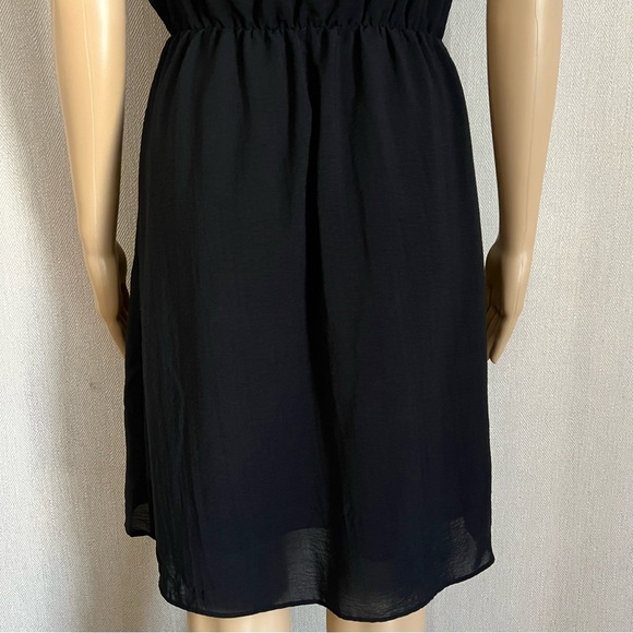 H&M: V-Neck Slip Dress - Picture 7 of 13